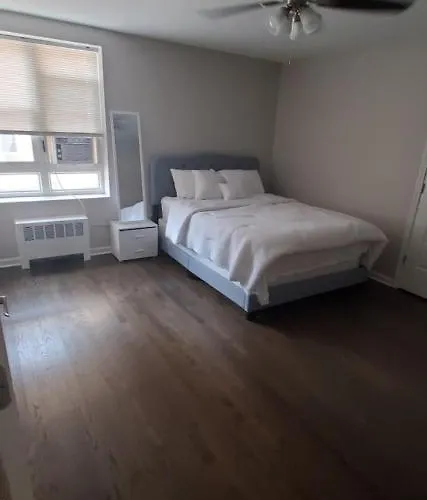 Away From Apartamento Chicago